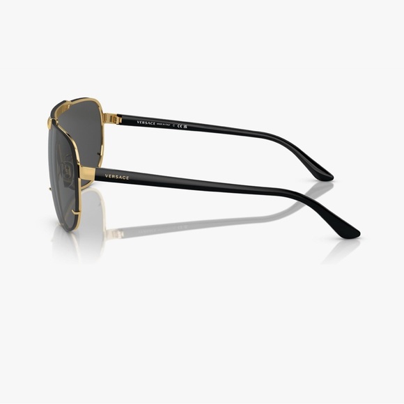 Versace Sunglasses FULL INCLUSION. BOX, SUNGLASS BOX AND WIPE - Picture 4 of 9